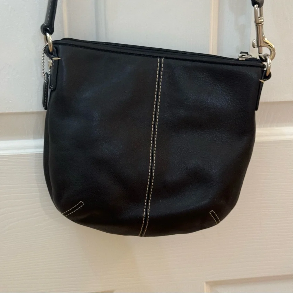 Coach Vintage Black Leather SOHO Swing Pack Purse Crossbody Bag